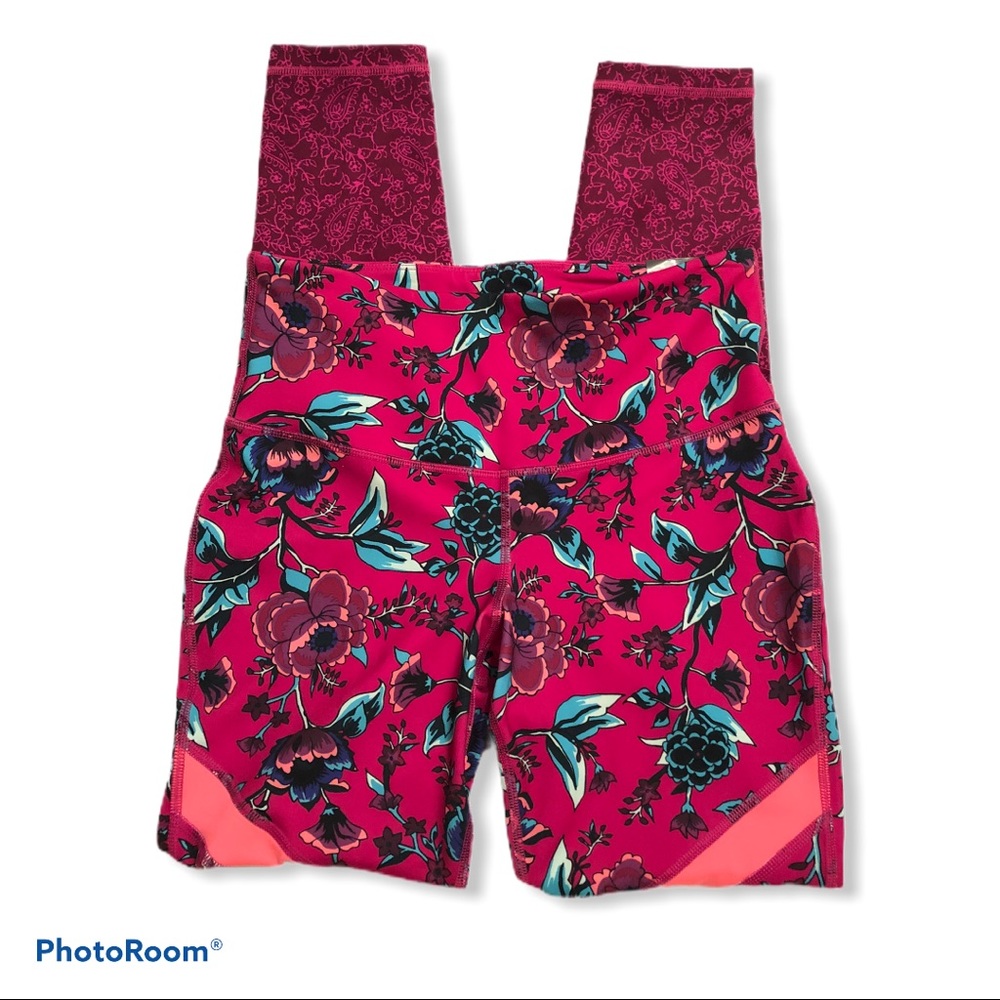 Old Navy Active Leggings and Sports Bra Set Floral - Picture 5 of 10